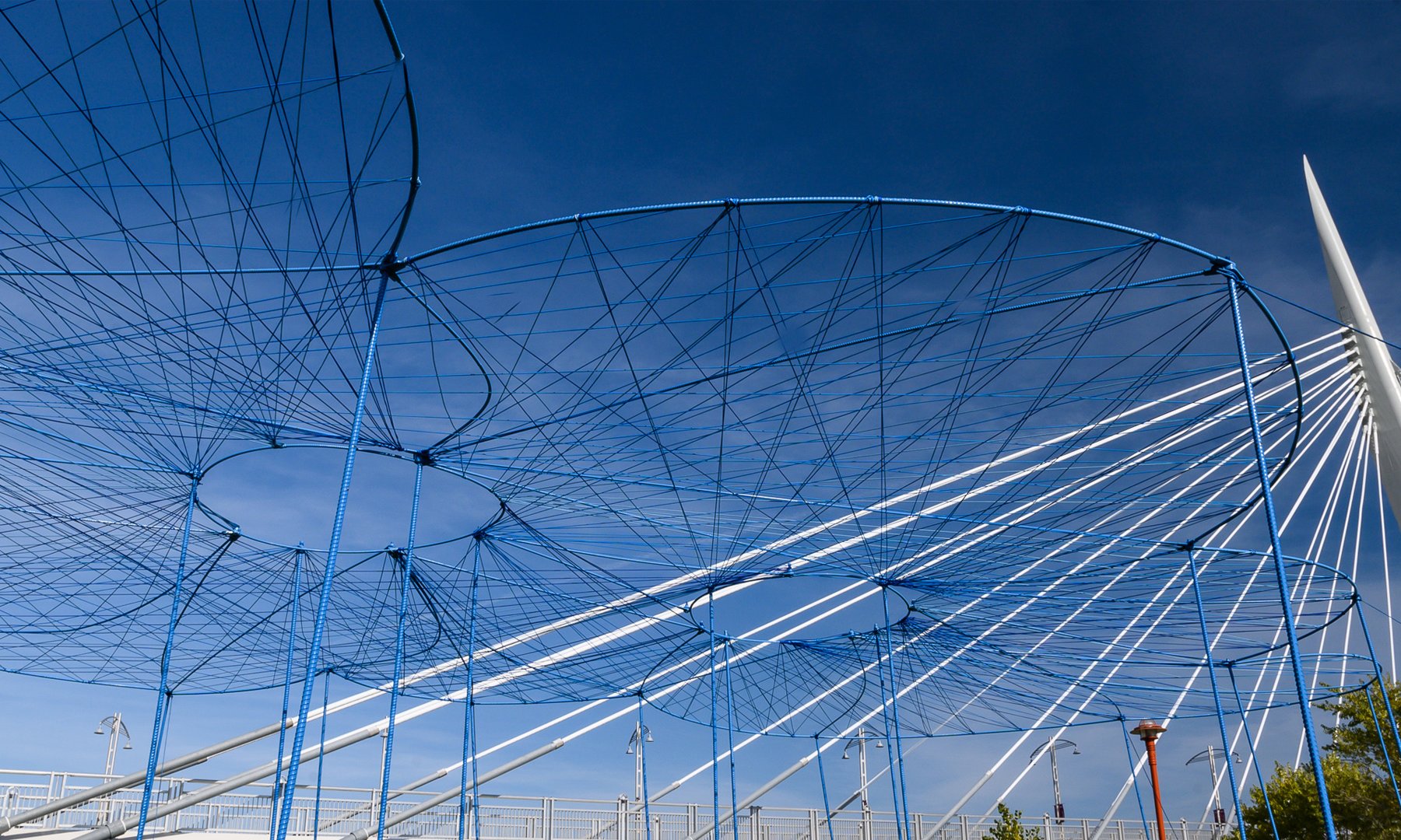 Keep Your Cool in front of the Provencher Bridge
